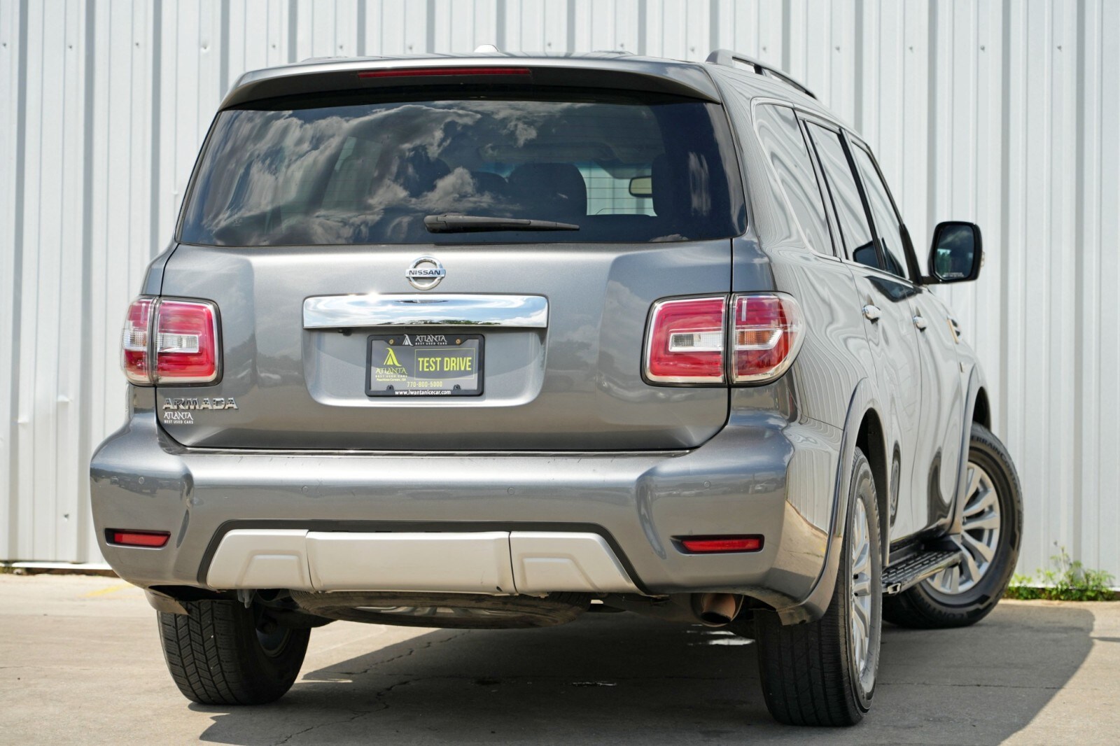 2018 Nissan Armada SV photo 3