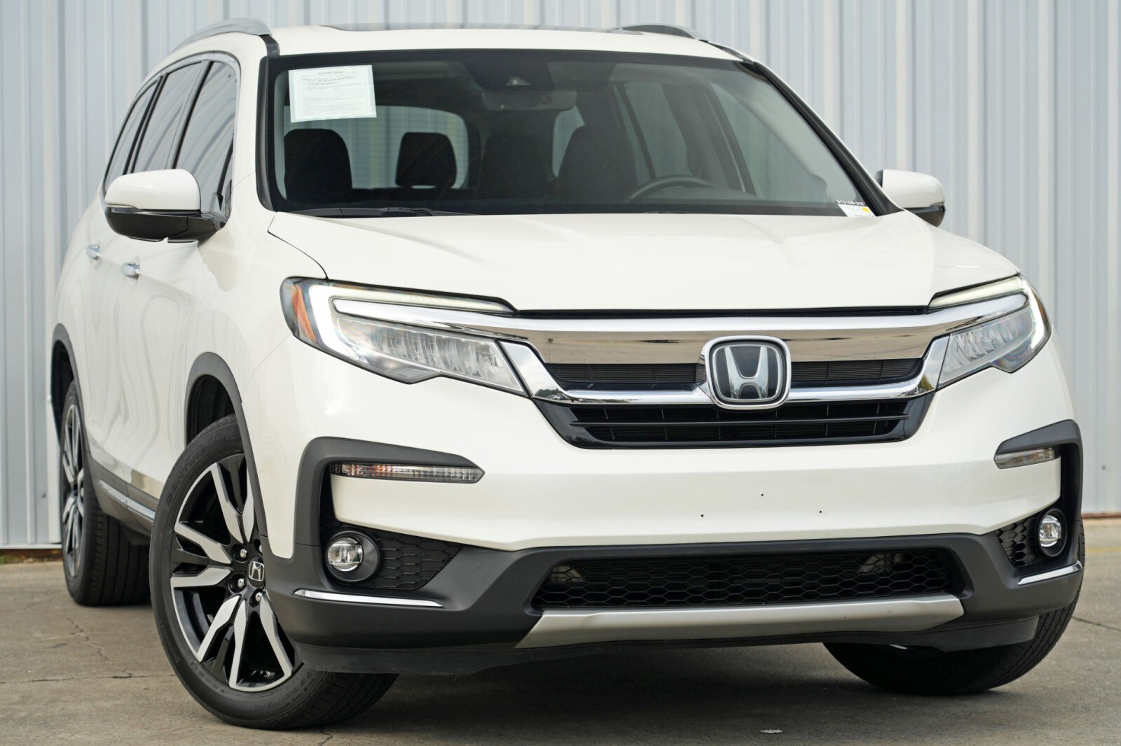2019 Honda Pilot Touring photo 2
