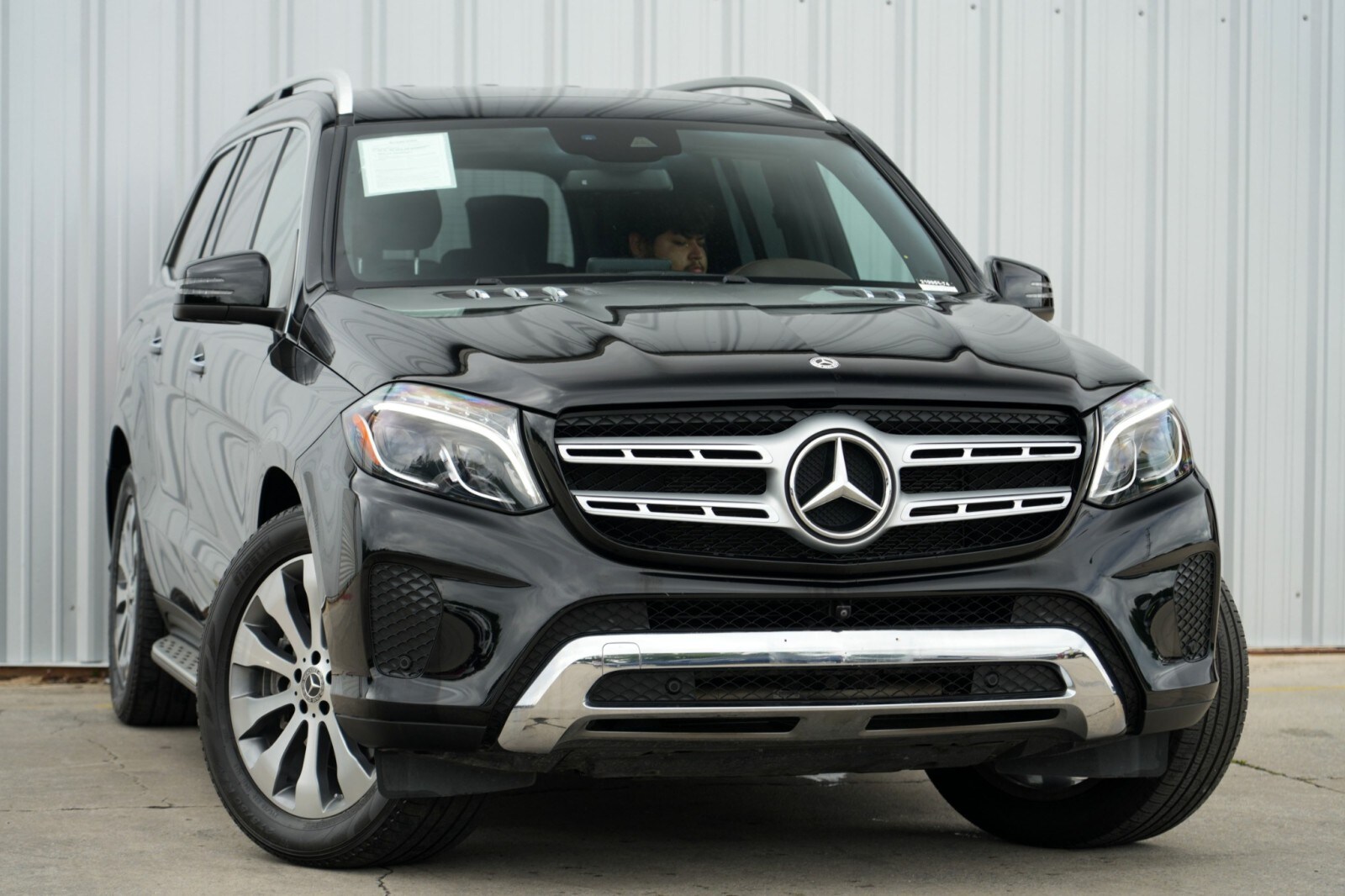 2019 Mercedes Benz GLS 450 photo 2