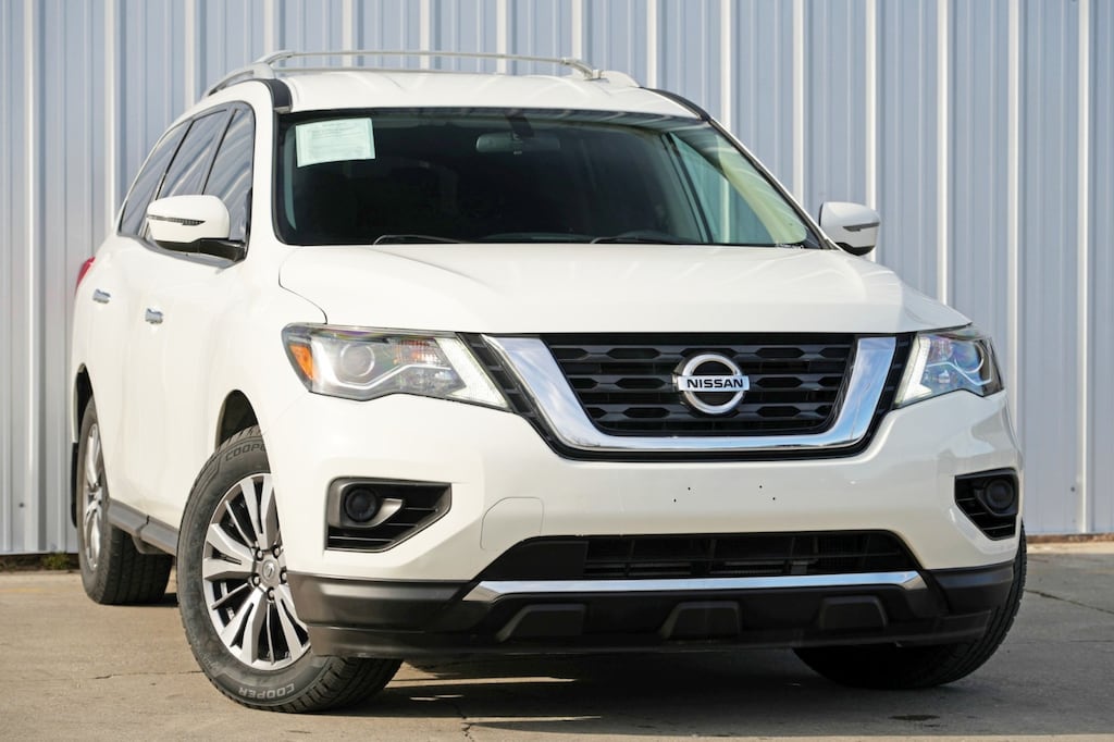 Used 2020 Nissan Pathfinder S SUV