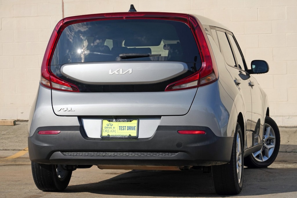 Used 2022 Kia Soul LX w/ Technology Package Hatchback