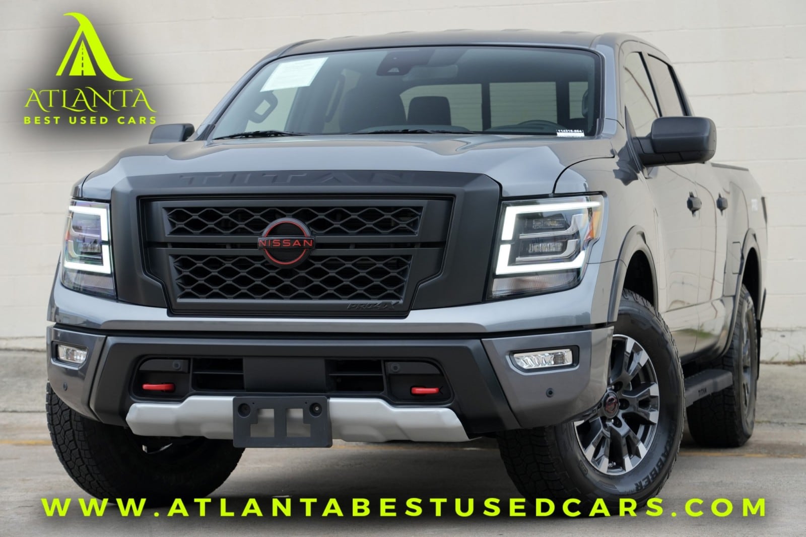 2024 Nissan Titan PRO-4X 4X4 Crew Cab's photo