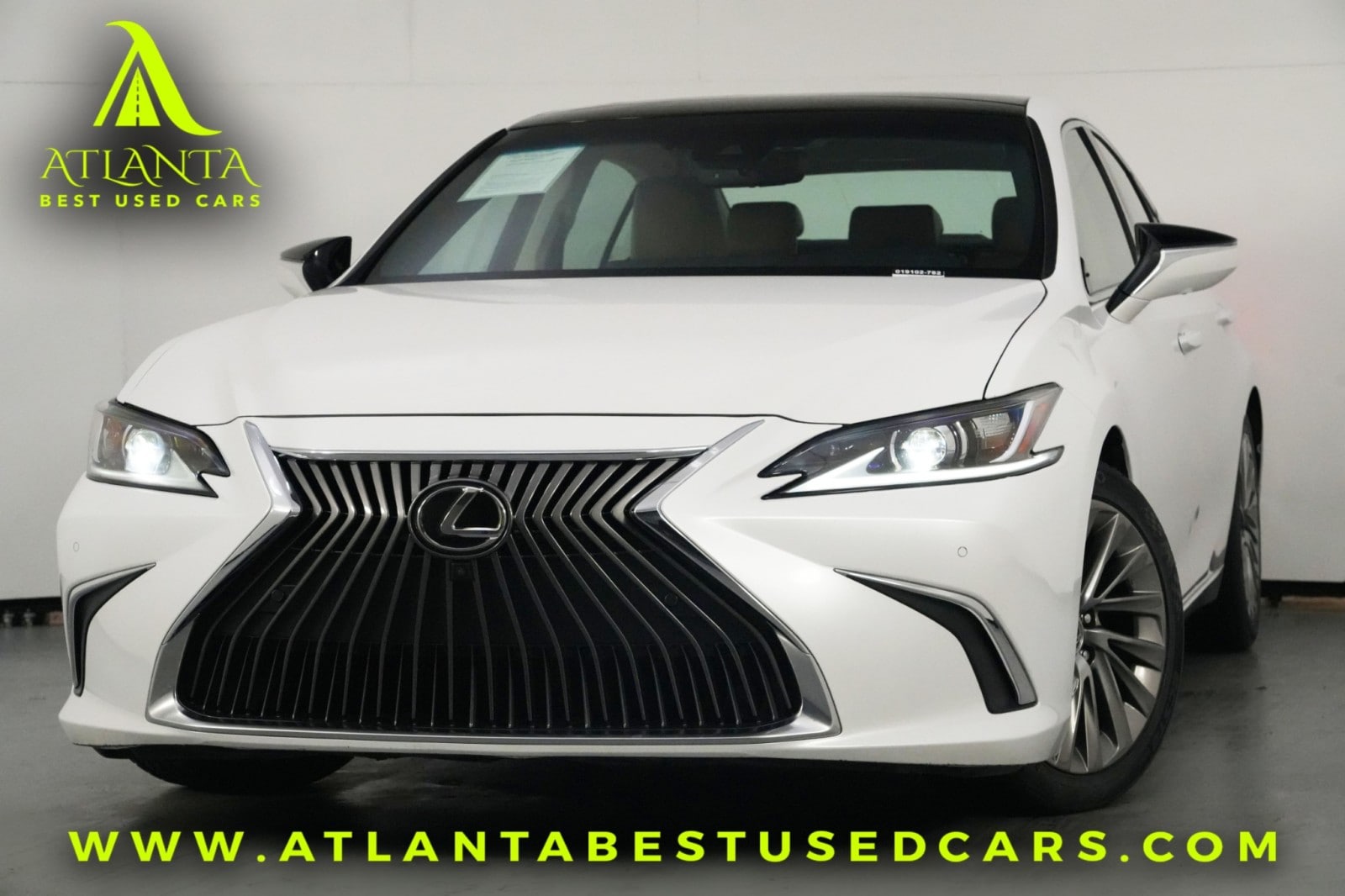 2019 Lexus ES 350's photo