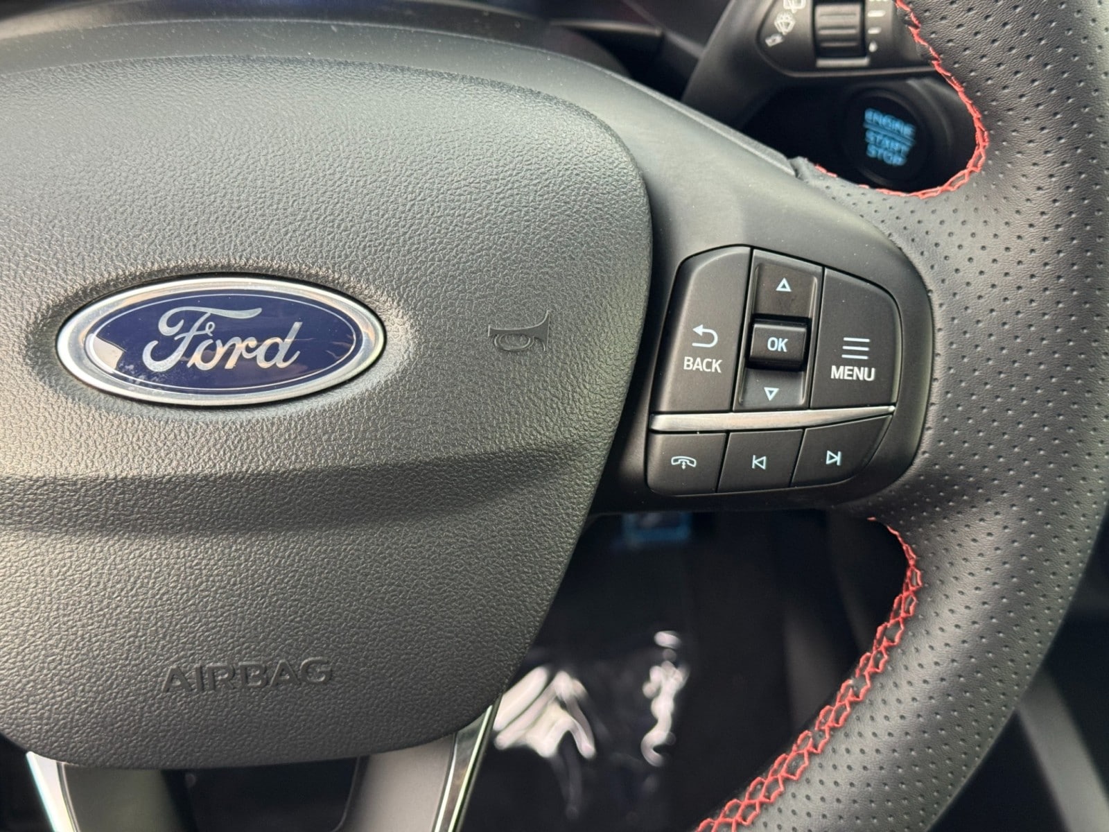 2024 Ford Escape ST-Line Select - Photo 20