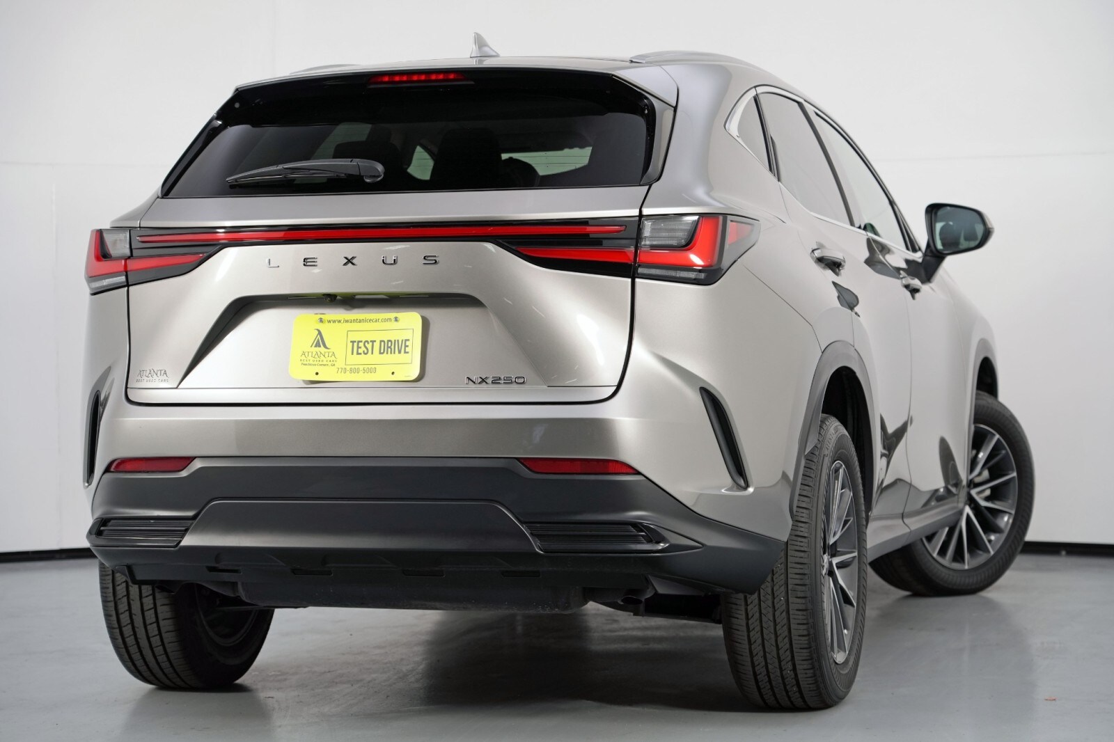2023 Lexus NX 250 photo 2