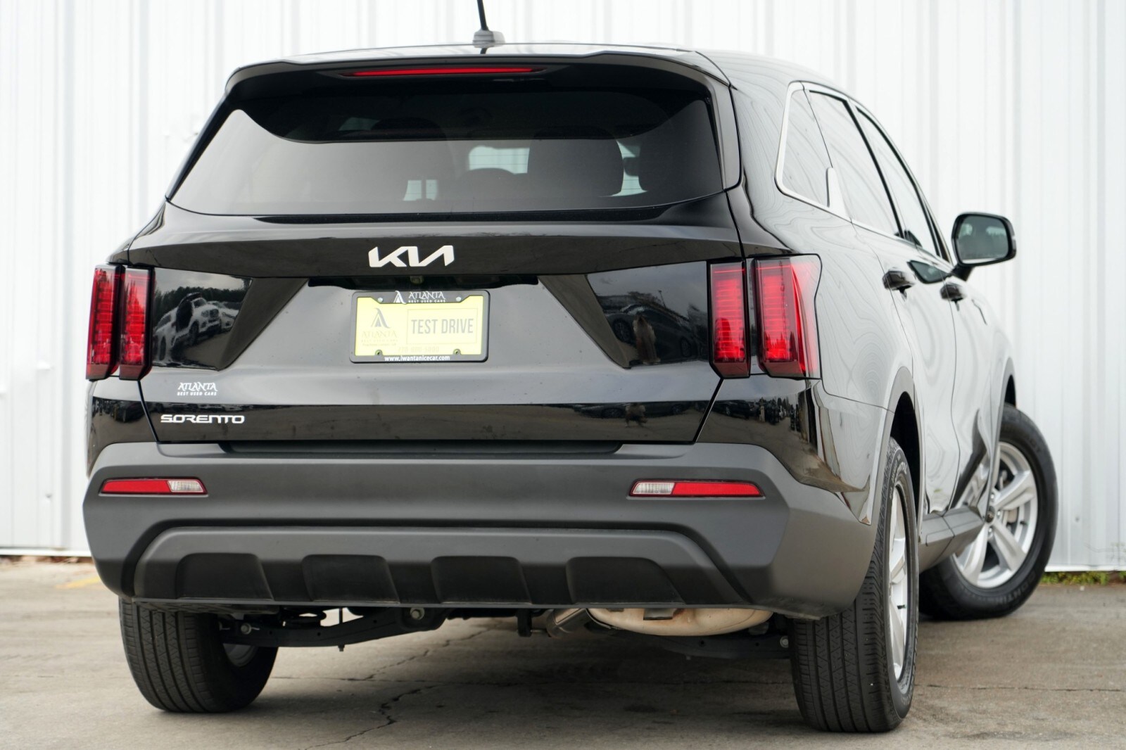 2023 Kia Sorento LX photo 3