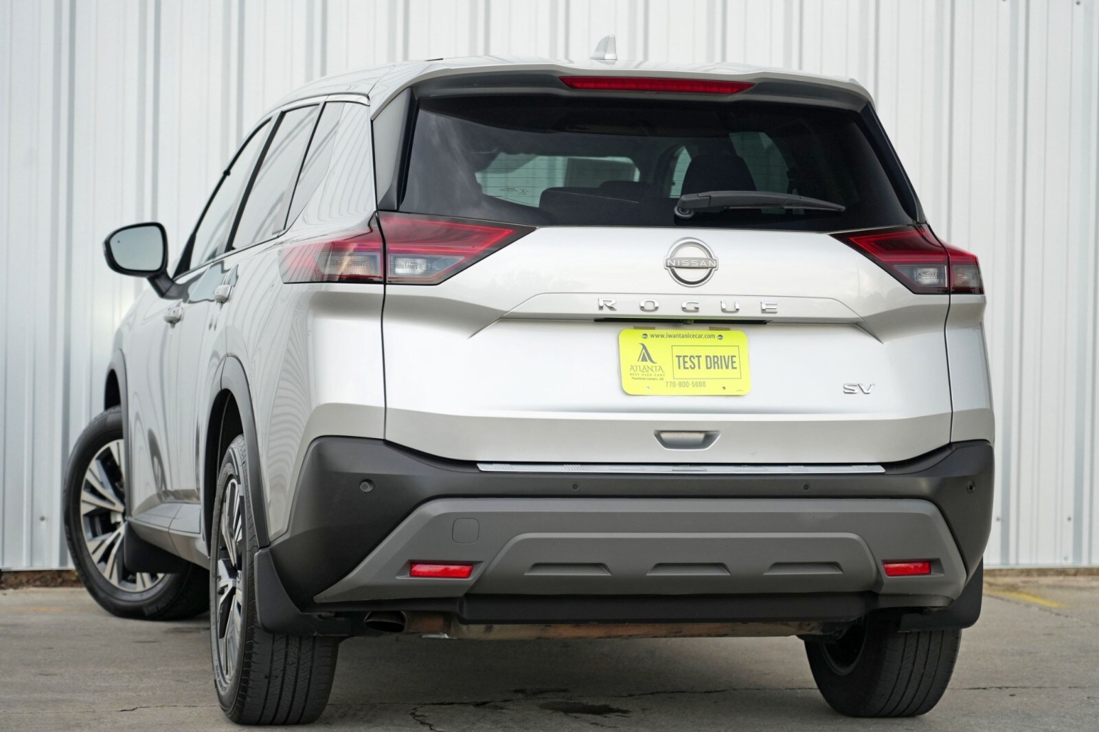2023 Nissan Rogue SV photo 2