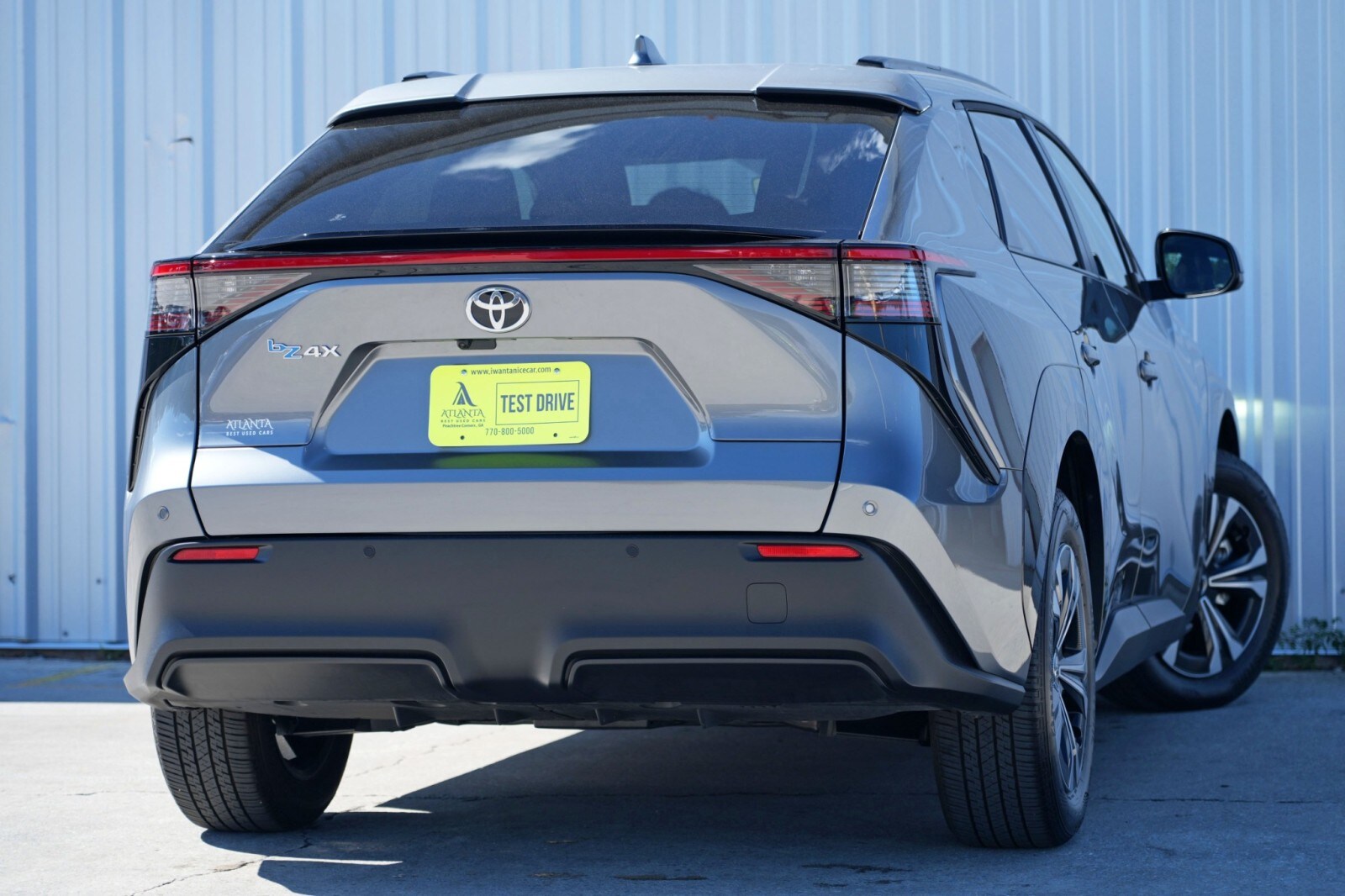 2023 Toyota bZ4X XLE photo 3