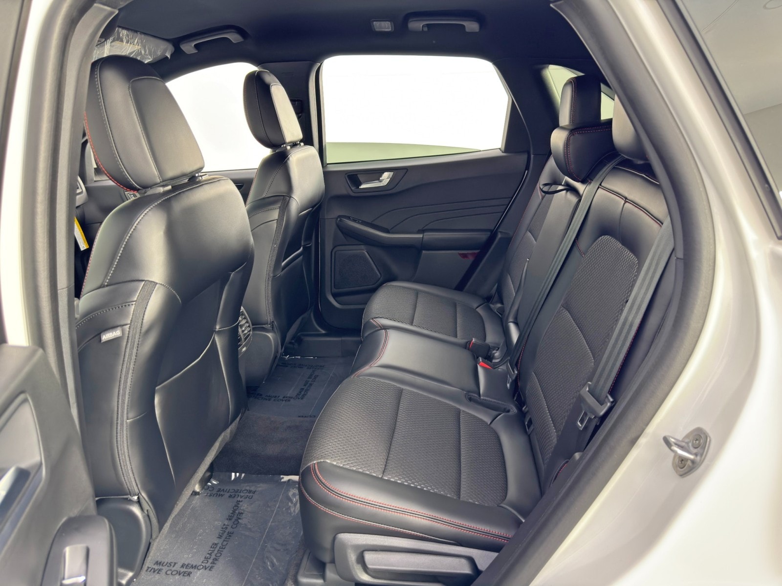 2024 Ford Escape ST-Line Select - Photo 35
