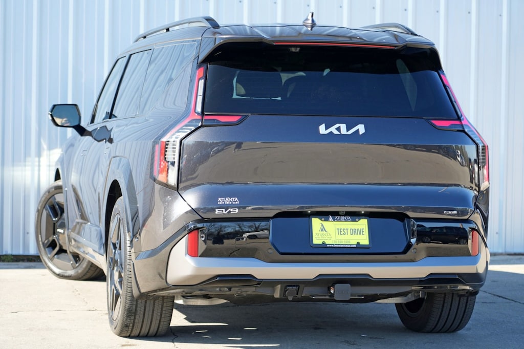 Used 2024 Kia EV9 GT-Line w/ 2nd Row Relaxation Package SUV