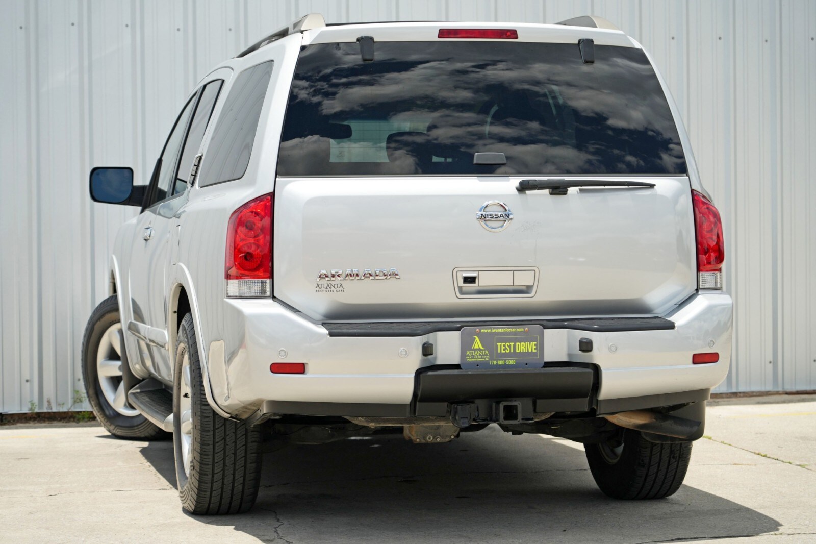 2014 Nissan Armada SV photo 4