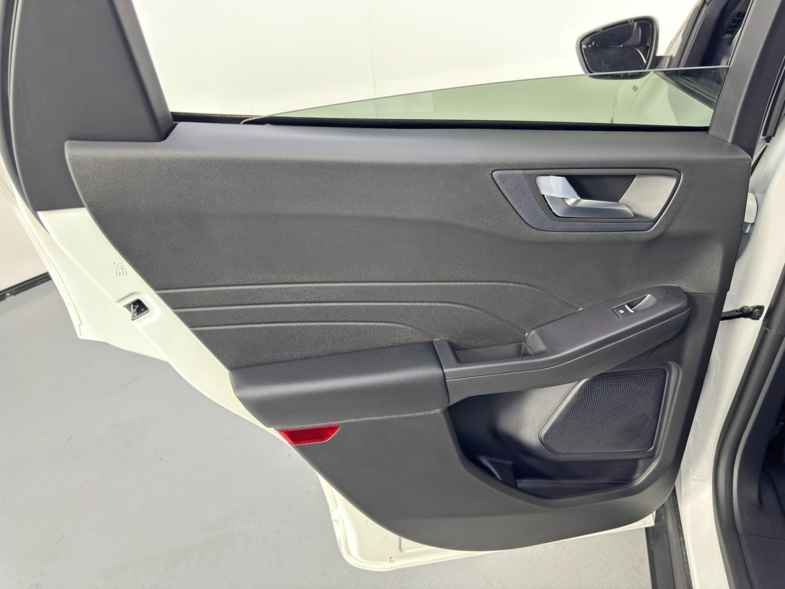 2024 Ford Escape ST-Line Select - Photo 37