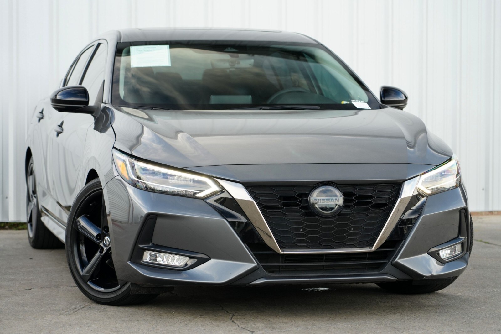 2022 Nissan Sentra SR Premium photo 2