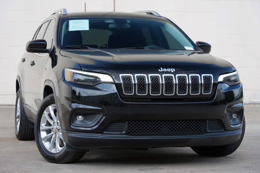 Used 2019 Jeep Cherokee Latitude SUV