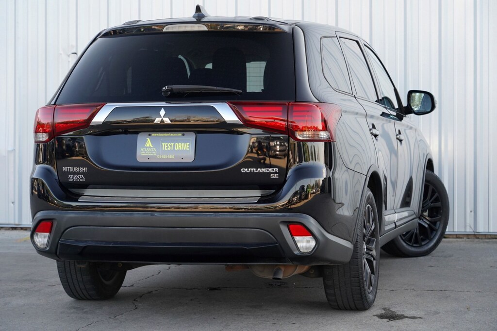 Used 2017 Mitsubishi Outlander SE CUV