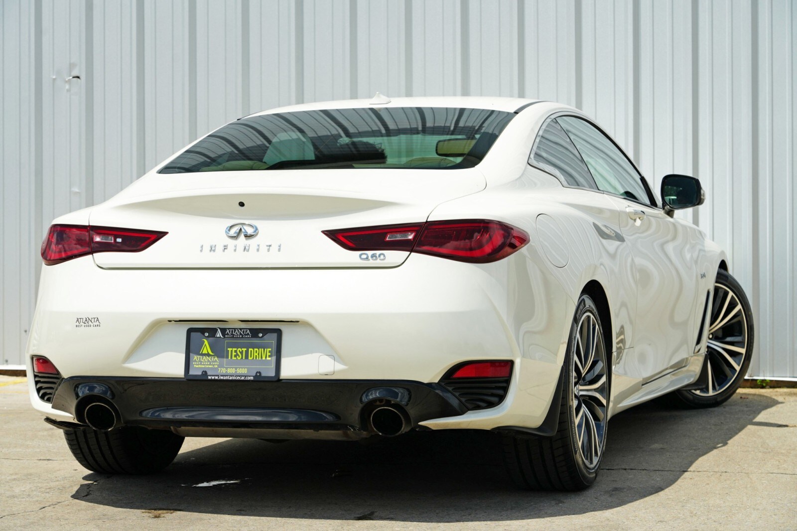 2017 Infiniti Q60 3.0t Premium photo 3