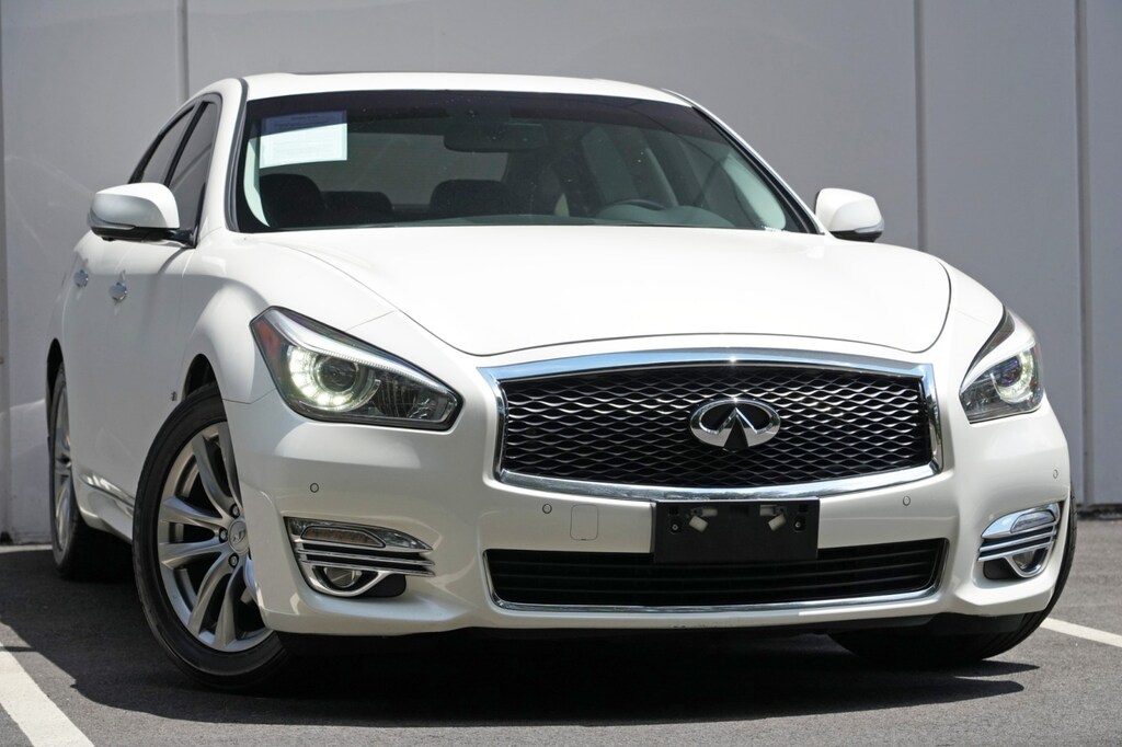 Used 2019 INFINITI Q70 3.7 Luxe Sedan