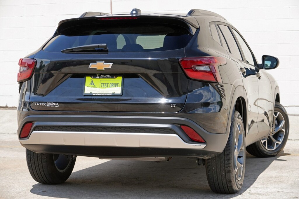 Used 2025 Chevrolet Trax LT SUV