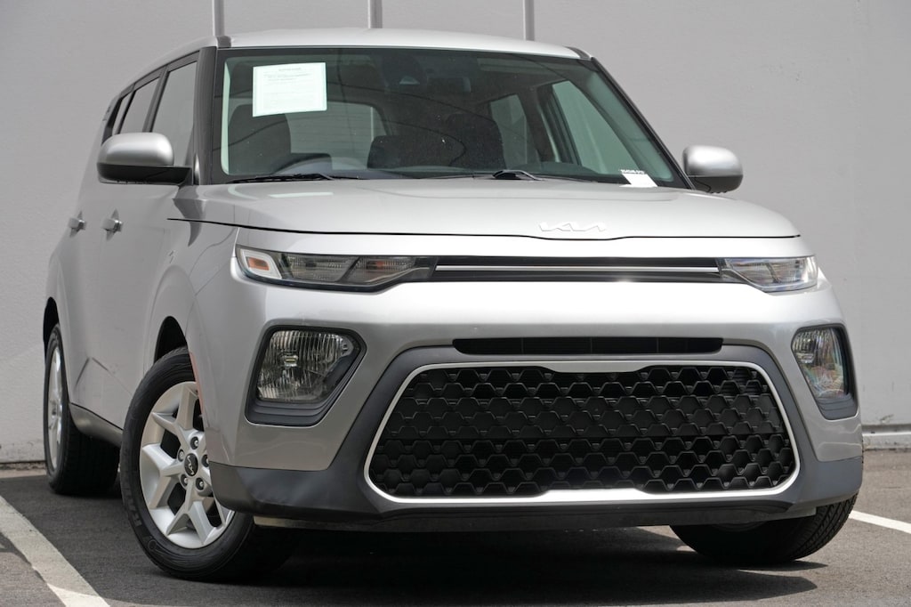 Used 2022 Kia Soul LX w/ Technology Package Hatchback