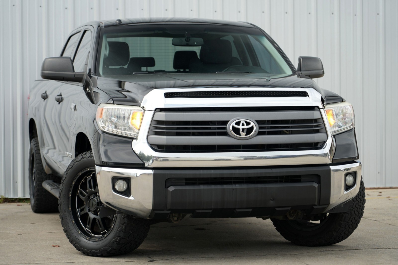 2014 Toyota Tundra SR5 photo 2