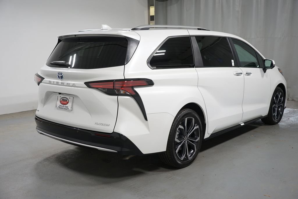 2025 Toyota Sienna Platinum - Photo 9