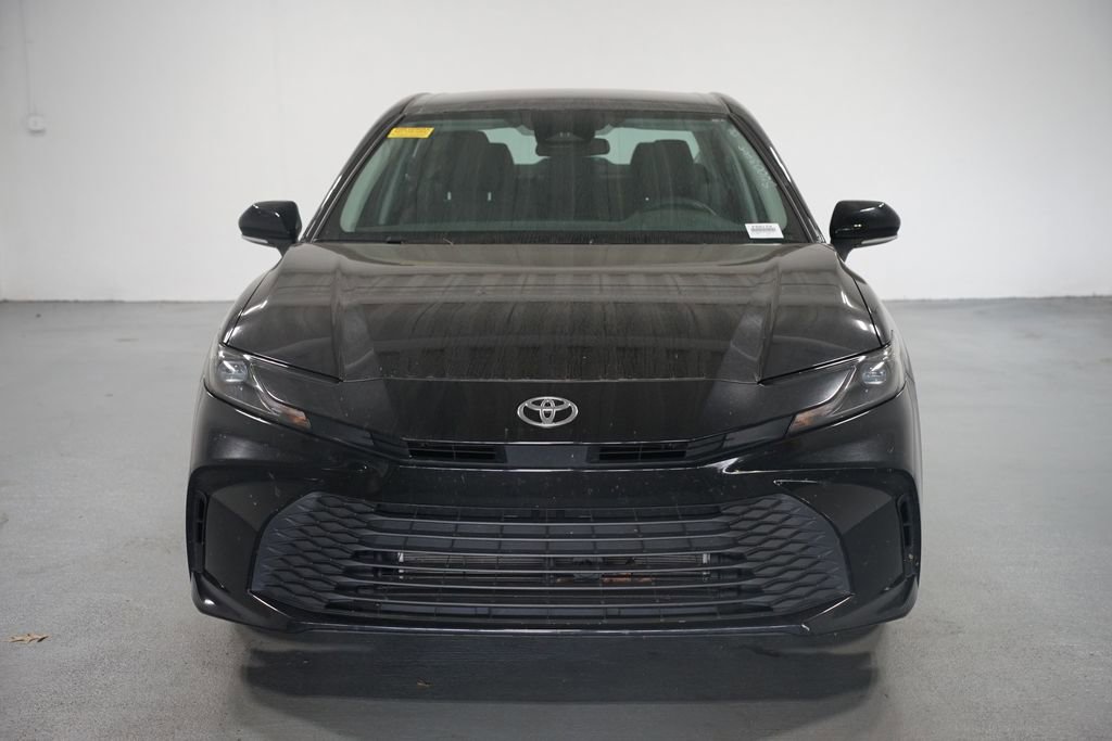 2025 Toyota Camry LE photo 2