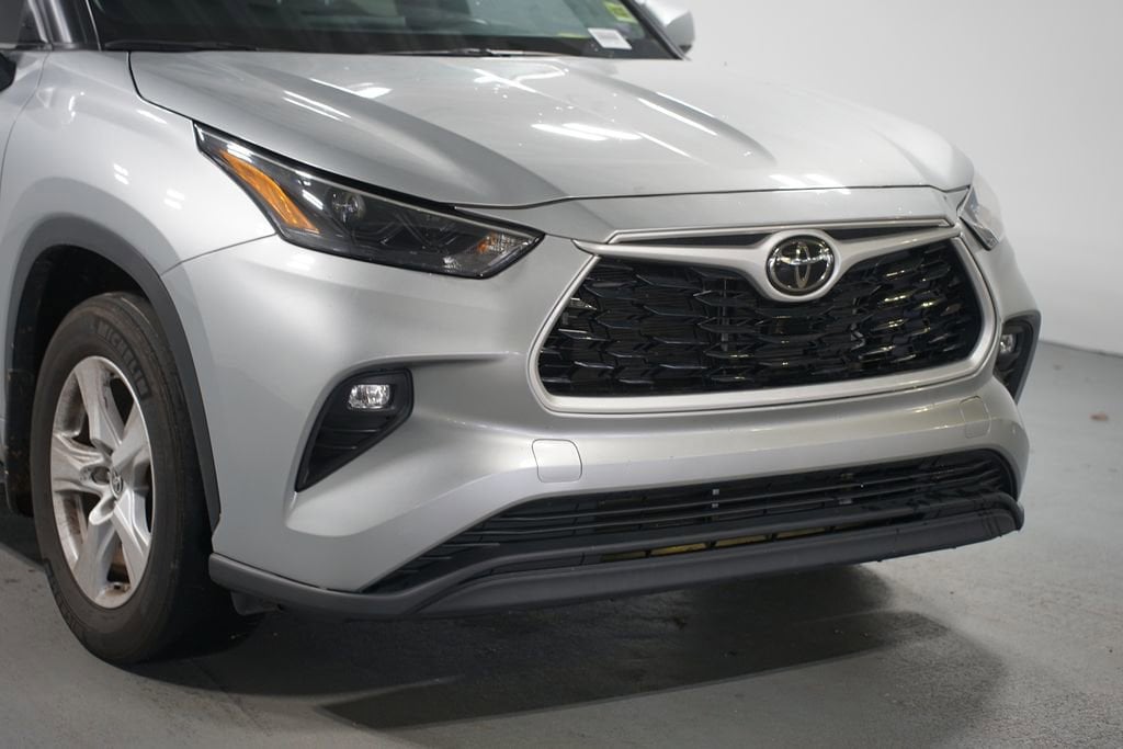 Used 2024 Toyota Highlander LE SUV