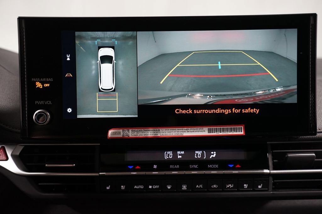2025 Toyota Sienna Platinum - Photo 20