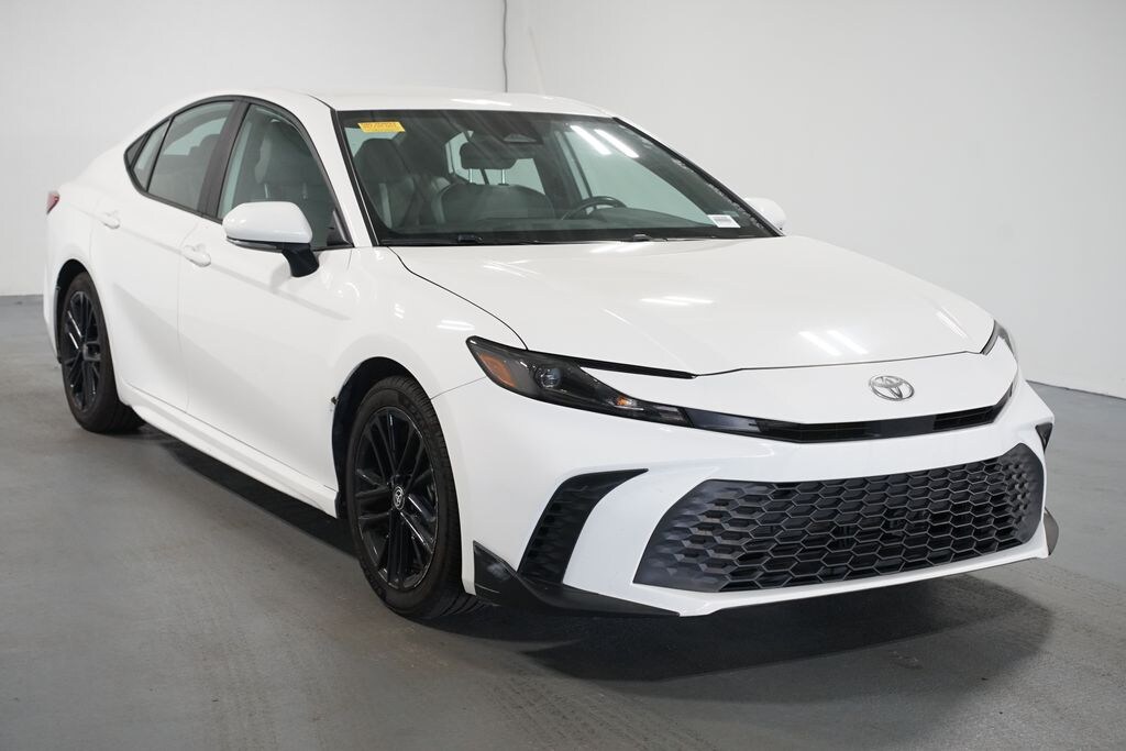Used 2025 Toyota Camry SE Sedan
