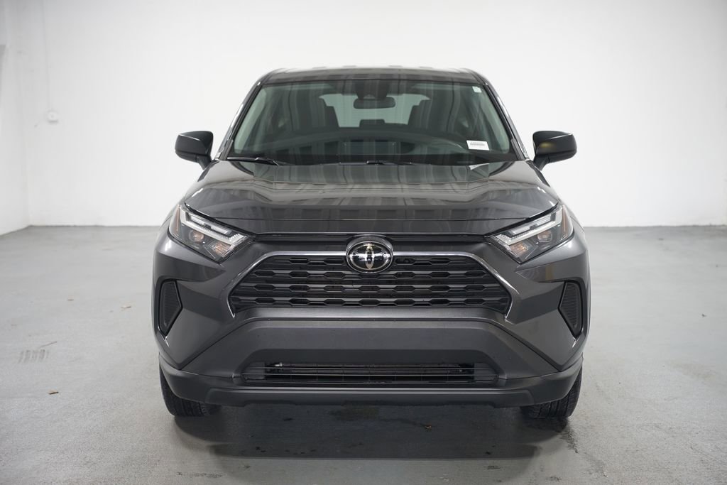 2023 Toyota RAV4 LE photo 2