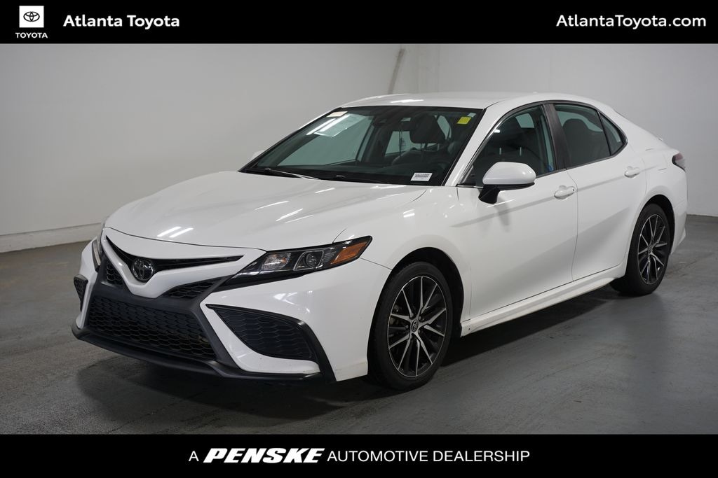 Used 2021 Toyota Camry SE Sedan
