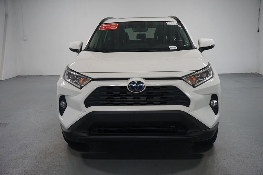 2021 Toyota RAV4 Hybrid XLE photo 2