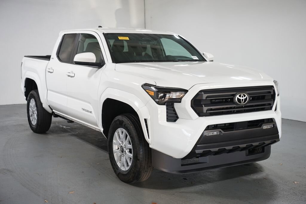 Used 2025 Toyota Tacoma SR5 Truck Double Cab
