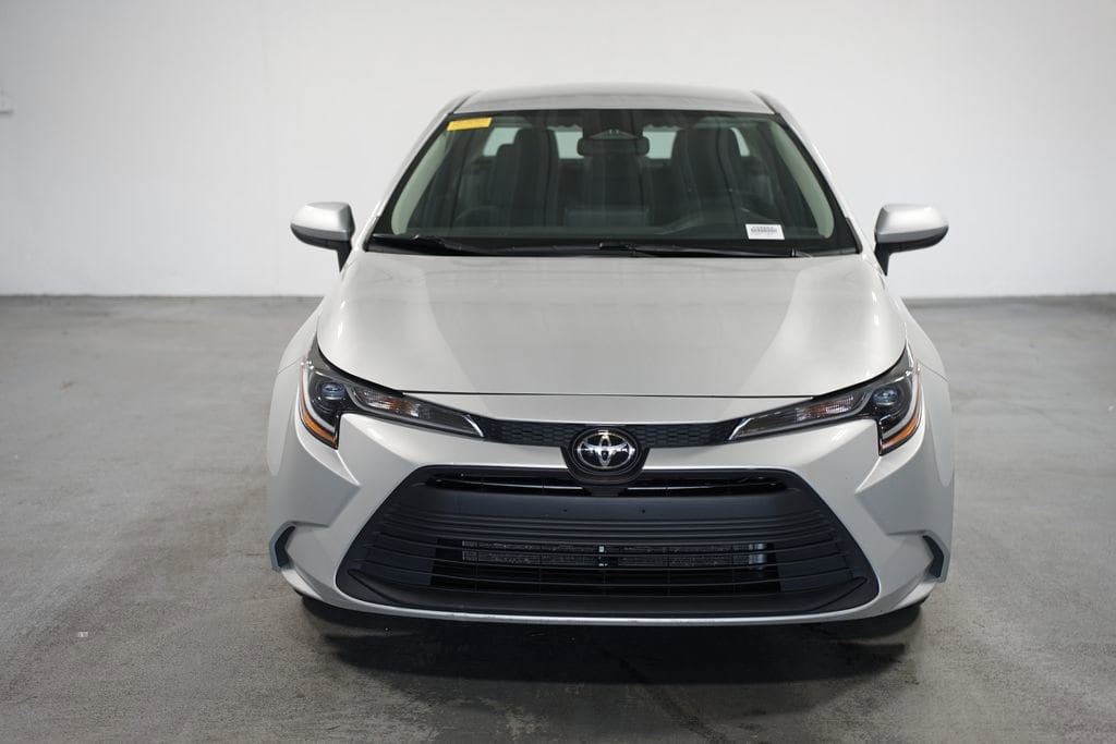 Used 2023 Toyota Corolla LE with VIN 5YFB4MDE5PP057126 for sale in Northfield, Minnesota