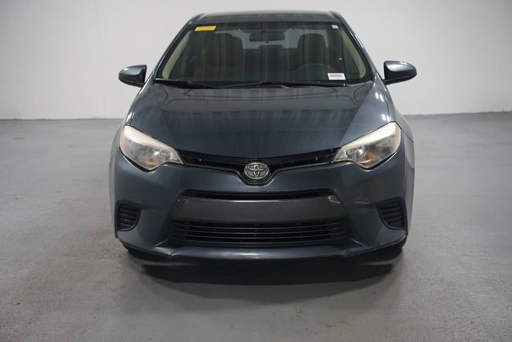 2016 Toyota Corolla LE photo 2