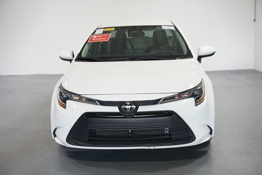 2024 Toyota Corolla LE photo 2