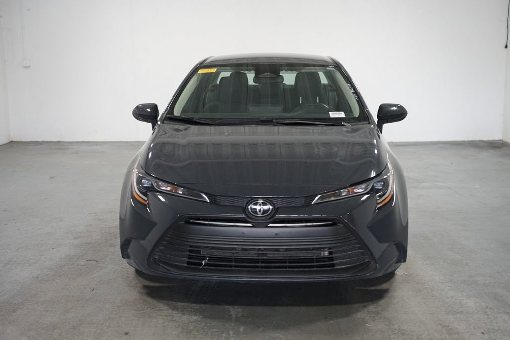 Used 2023 Toyota Corolla LE with VIN 5YFB4MDE7PP068516 for sale in Northfield, Minnesota
