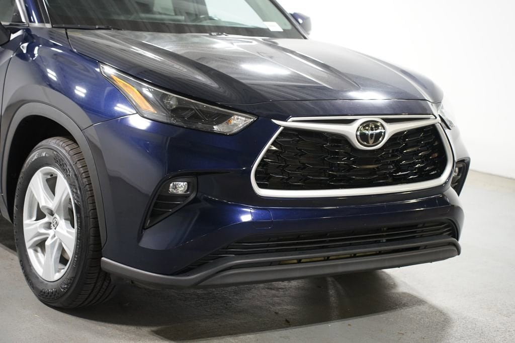 Used 2023 Toyota Highlander LE SUV