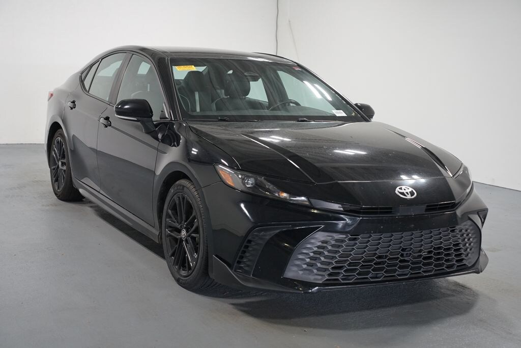 Used 2025 Toyota Camry SE Sedan