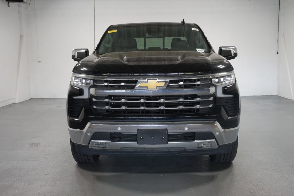 2023 Chevrolet Silverado 1500 LTZ photo 2