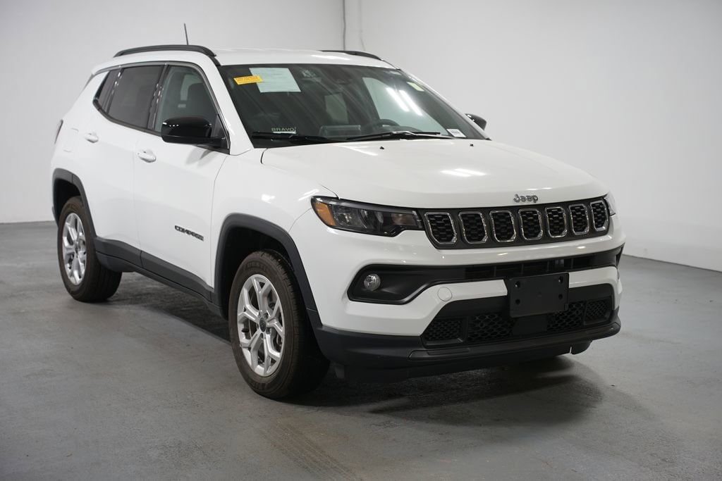 Used 2025 Jeep Compass Latitude SUV