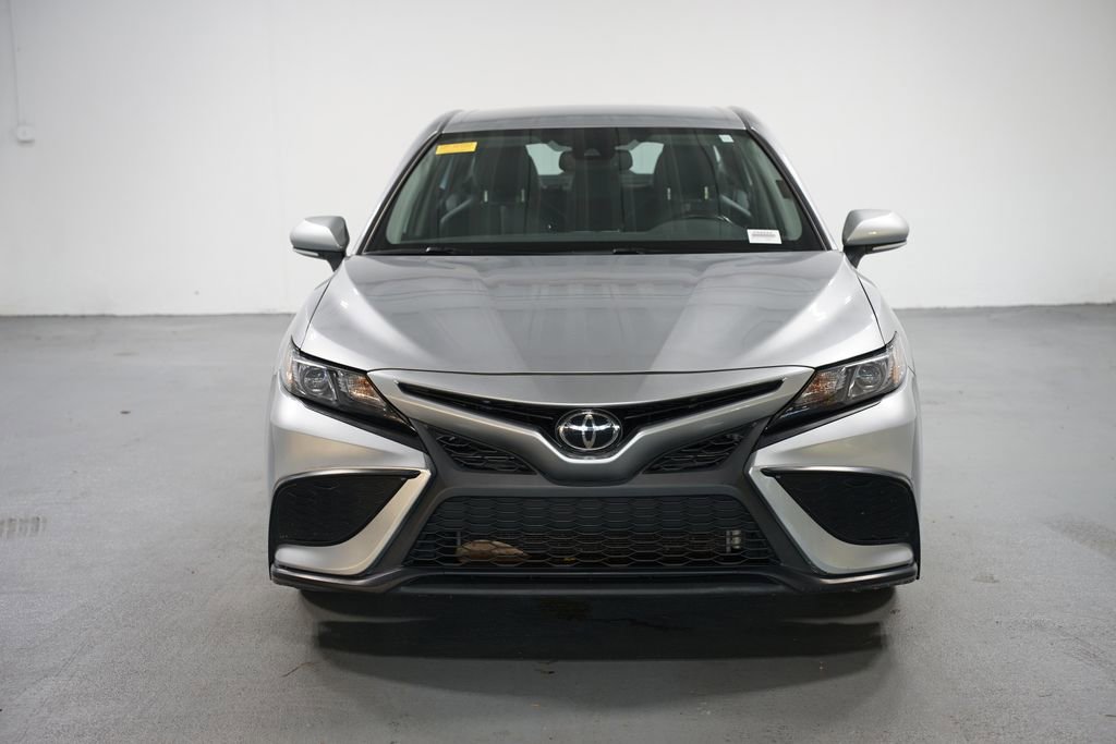 2024 Toyota Camry SE photo 2
