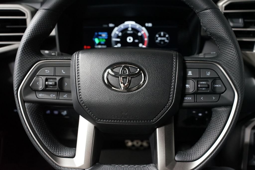 2025 Toyota Tundra Limited - Photo 14