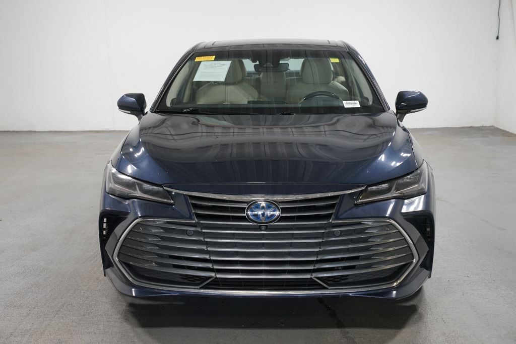 Used 2019 Toyota Avalon Hybrid Limited Sedan