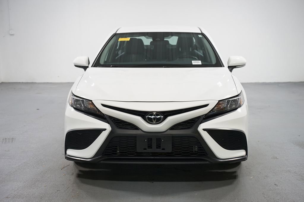 2024 Toyota Camry SE photo 2