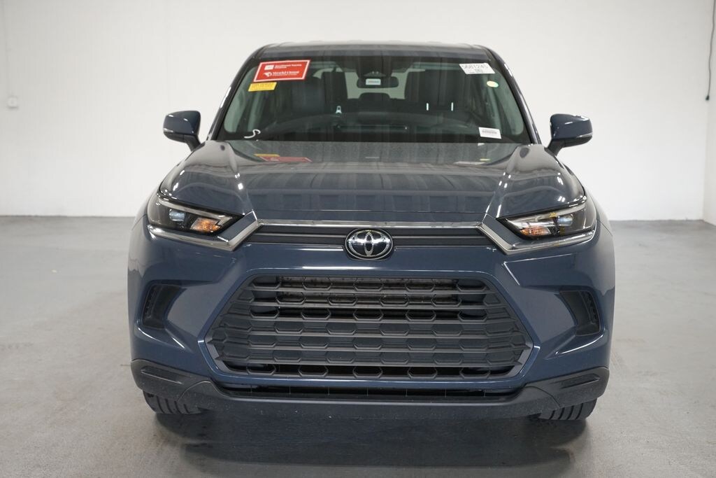 Used 2025 Toyota Grand Highlander LE SUV