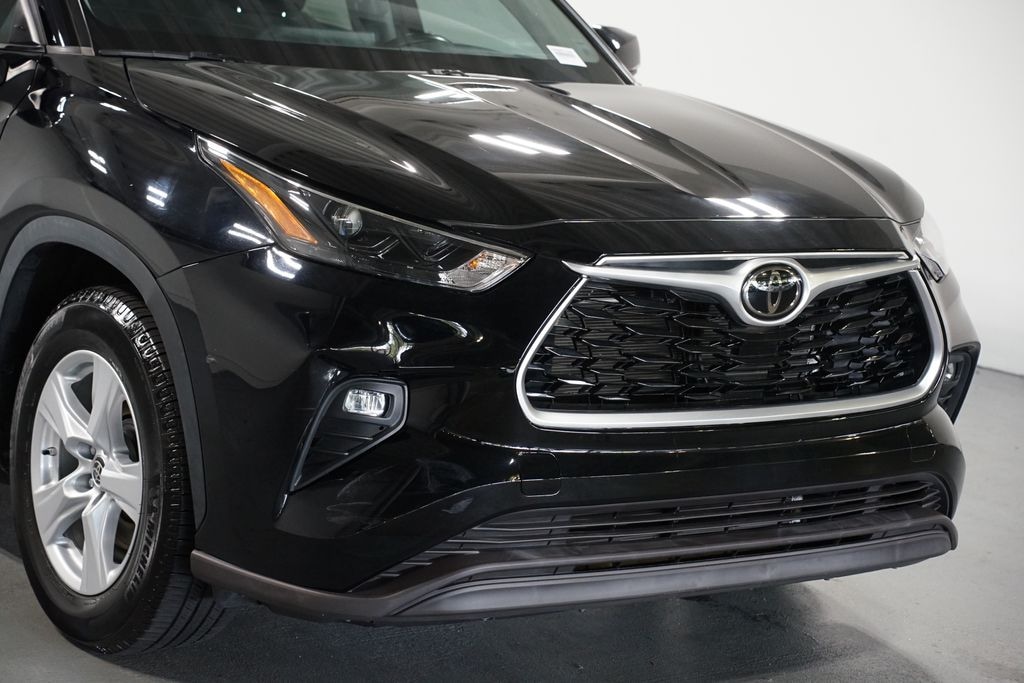 Used 2022 Toyota Highlander LE SUV