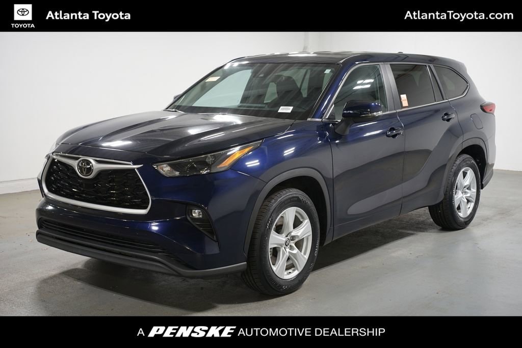 Used 2023 Toyota Highlander LE SUV