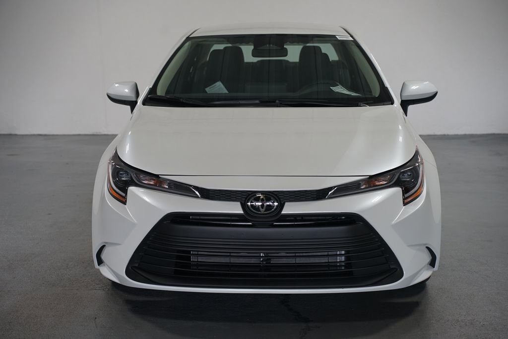 2026 Toyota Corolla LE photo 2