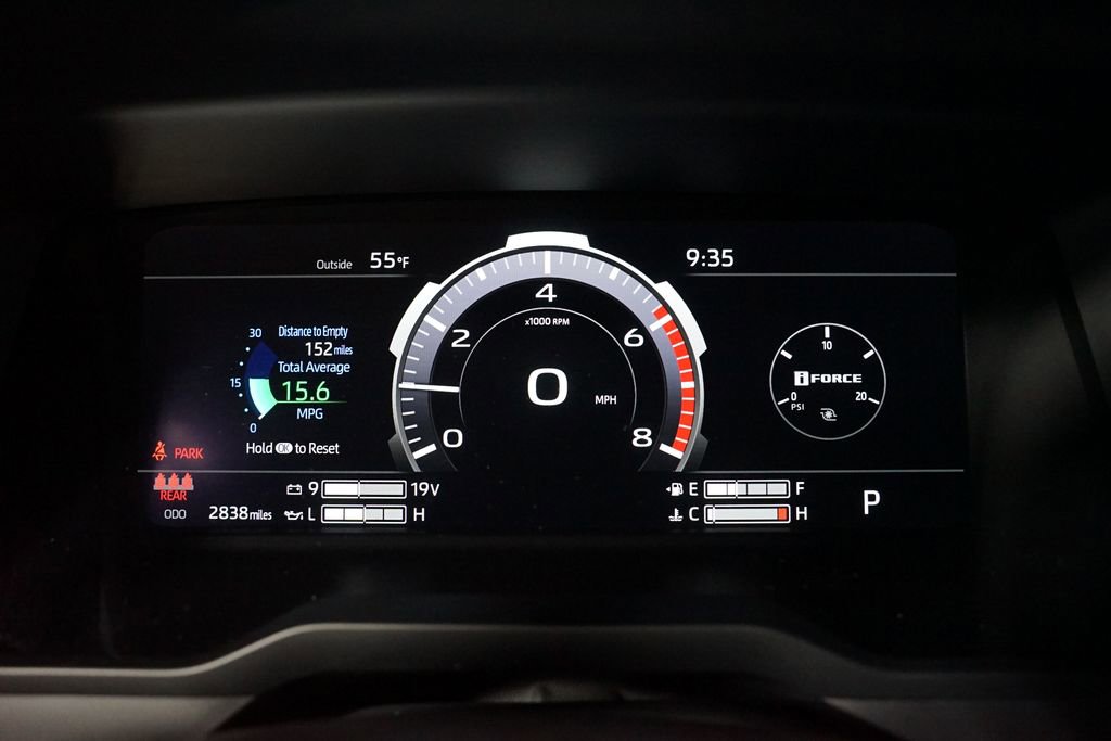 2025 Toyota Tundra Limited - Photo 17